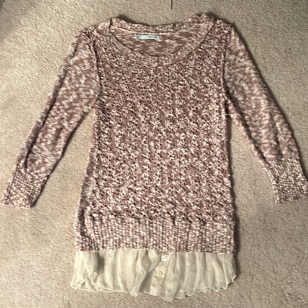 Maurice’s wine/cream half sleeved sweater. Very good condition